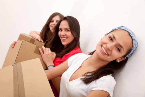 Commercial packing support for a Shoreditch office relocation